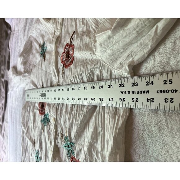 Alfred Dunner Womens Floral Embroidered White Button-Up Blouse Size 16 Casual - Picture 6 of 9